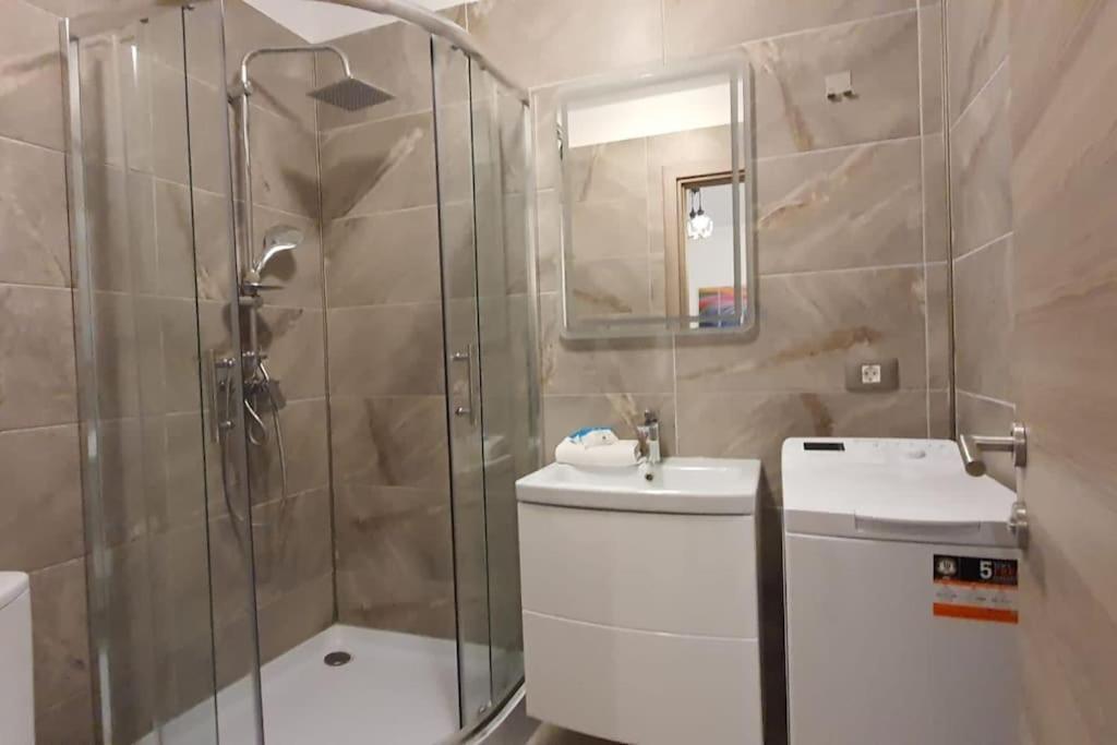 Alezzy Beach Apartament Prima Linie La Mare Năvodari Eksteriør bilde