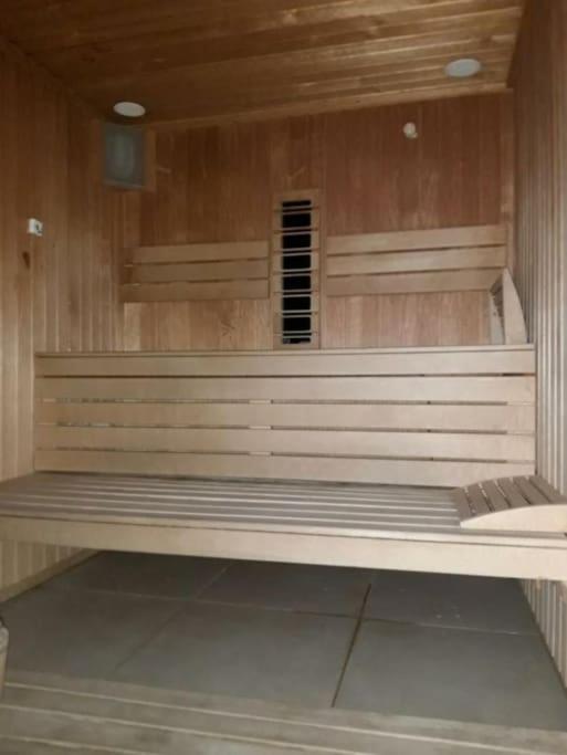 Alezzy Beach Apartament Prima Linie La Mare Năvodari Eksteriør bilde