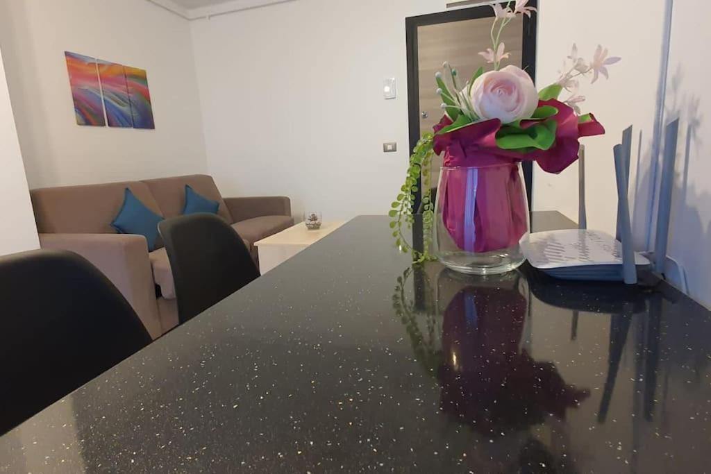 Alezzy Beach Apartament Prima Linie La Mare Năvodari Eksteriør bilde