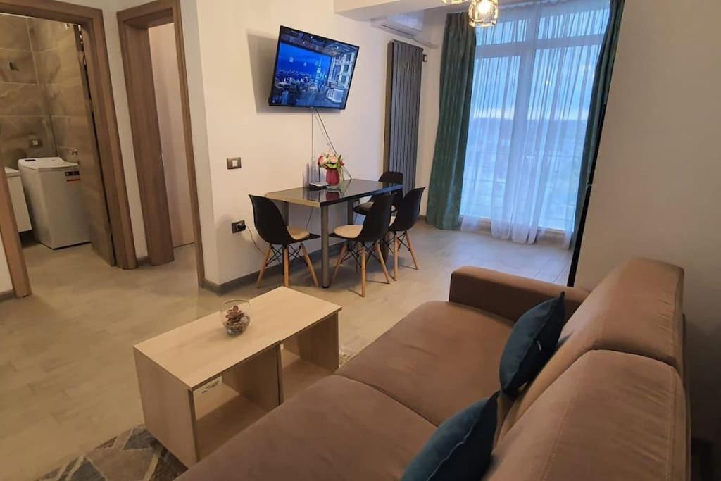 Alezzy Beach Apartament Prima Linie La Mare Năvodari Eksteriør bilde